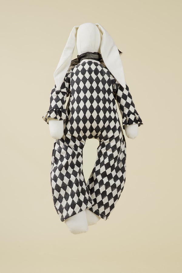 A Tentative Atelier White Rabbit