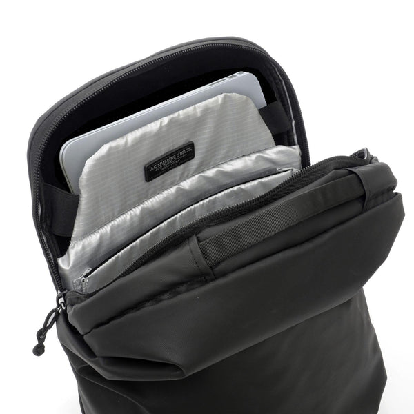 A.g. Spalding & Bros. 520 Fifth Avenue New York CITY BACKPACK BLACK SHEEP BLACK