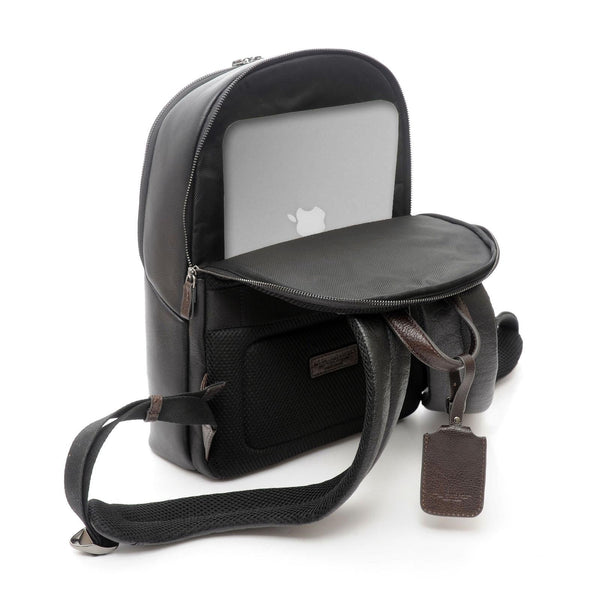 A.g. Spalding & Bros. 520 Fifth Avenue New York RAG ROUND BACKPACK BLACK WITH BROWN TRIM