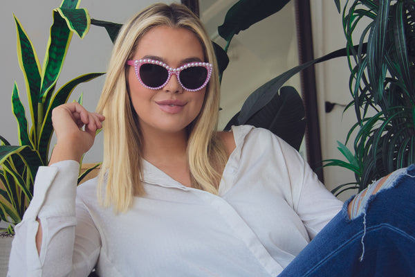 A.j. Morgan Aunt Pearl Sunglasses Black W/Pearls