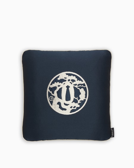 a|x armani exchange JAPAN Decorative cushion