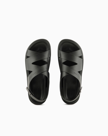 A|x Armani Exchange Leather Woven Sandals