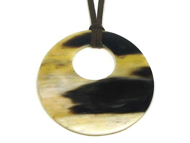 abbeyhorn Round Horn Pendant With Off Centre Hole