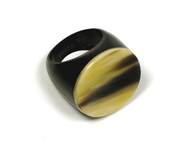 abbeyhorn Round Horn Ring
