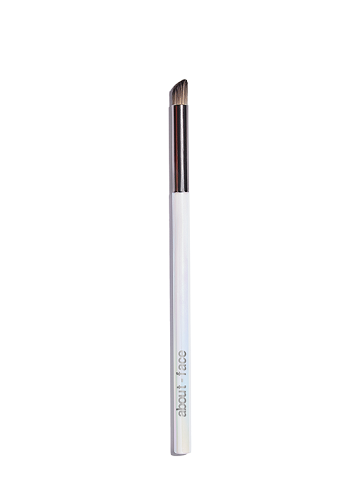 about face Define + Blend Crease Cream Brush
