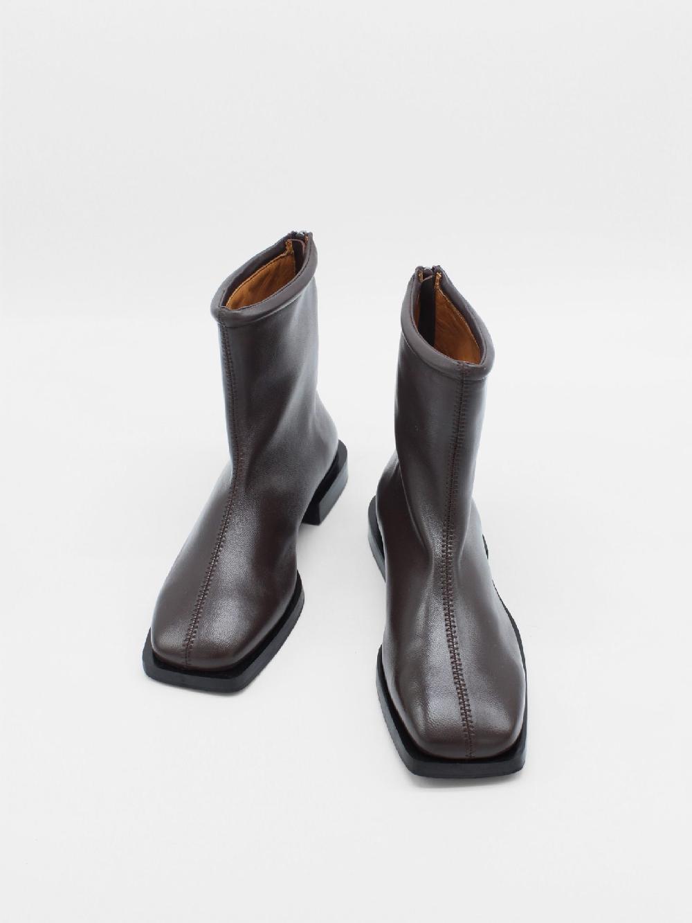 About Arianne Dean Caoba Boots