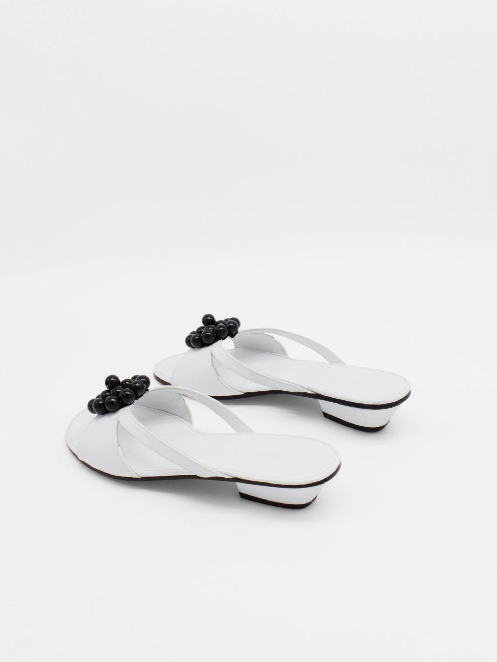 About Arianne Flora White Sandals