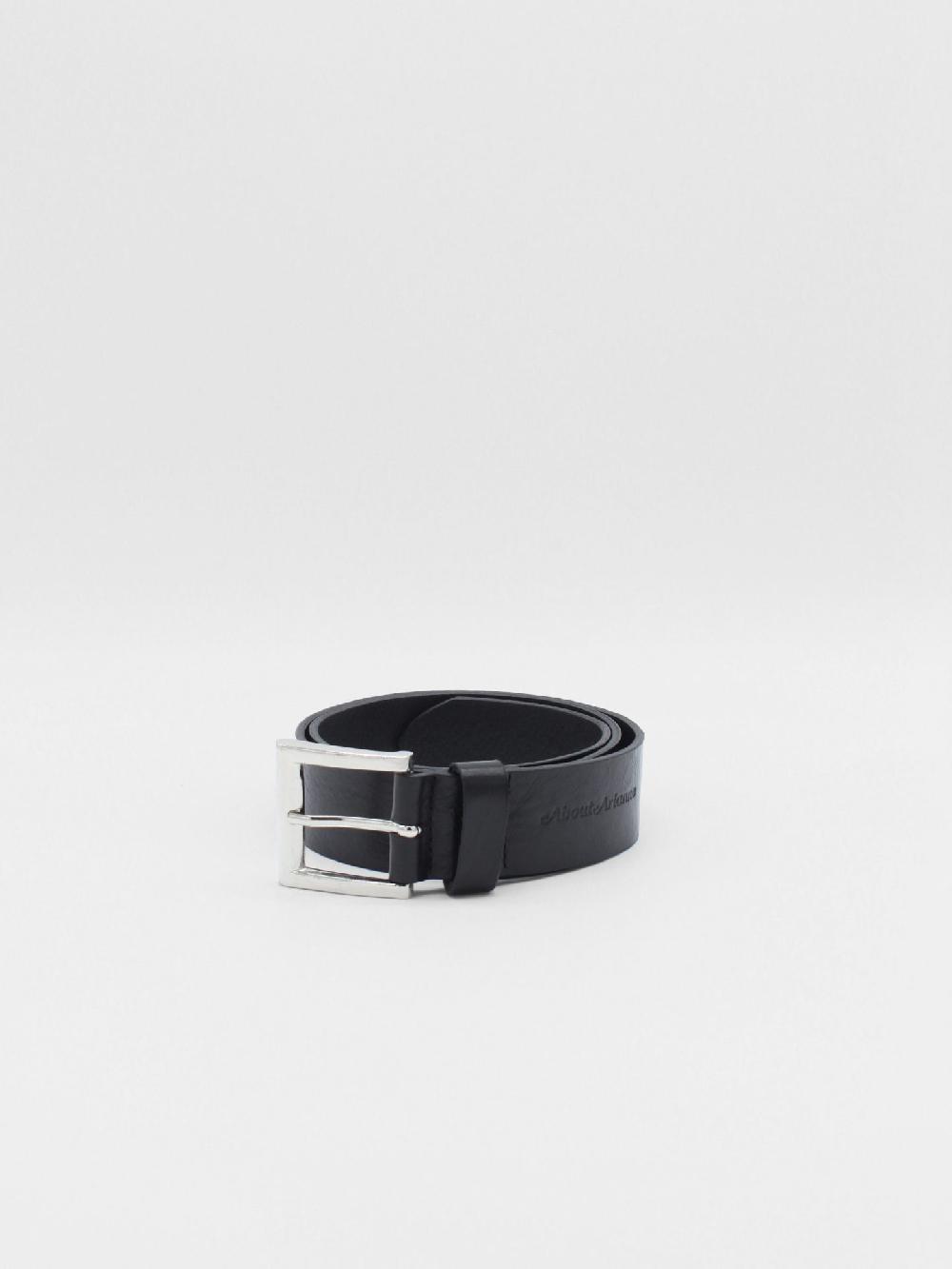 About Arianne Jacob Black Misc