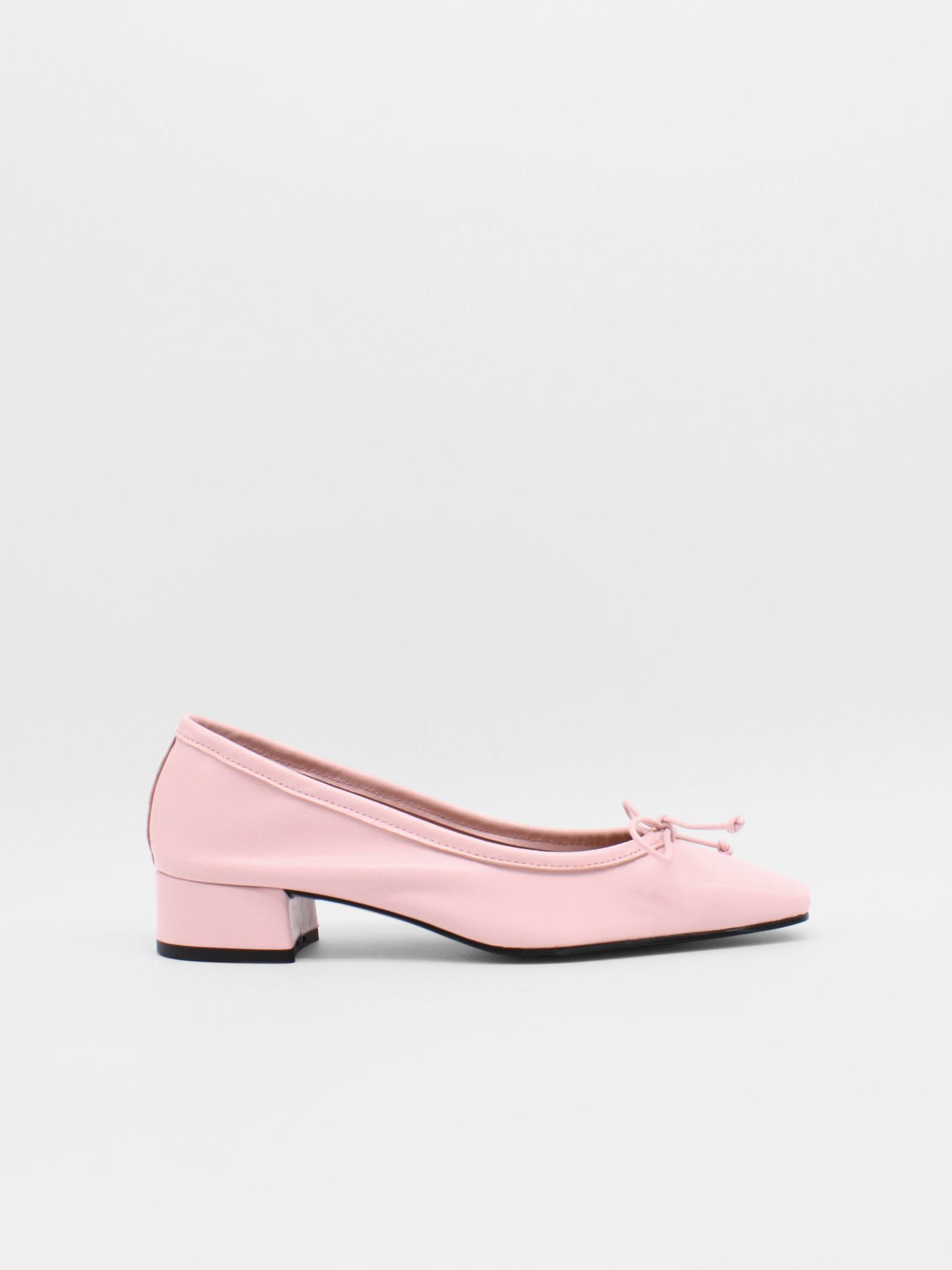 about arianne Mina Blush Flats
