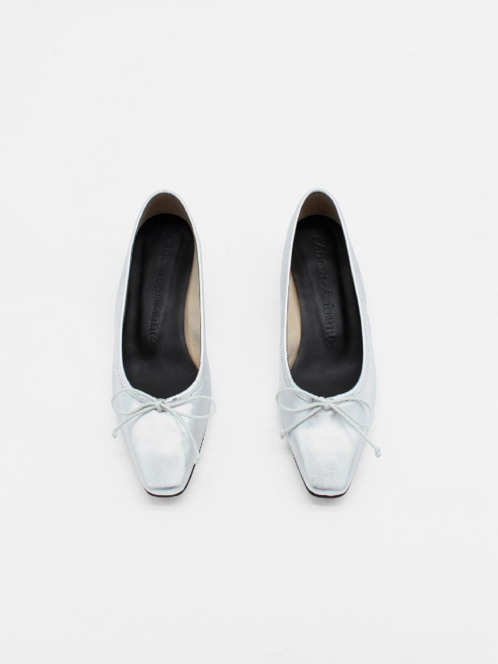 About Arianne Mina Scale Flats