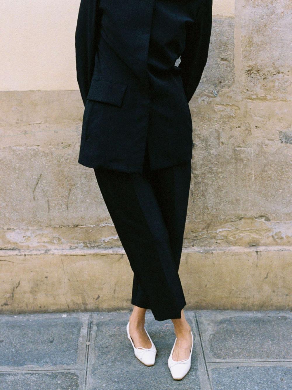 about arianne Mina White Flats