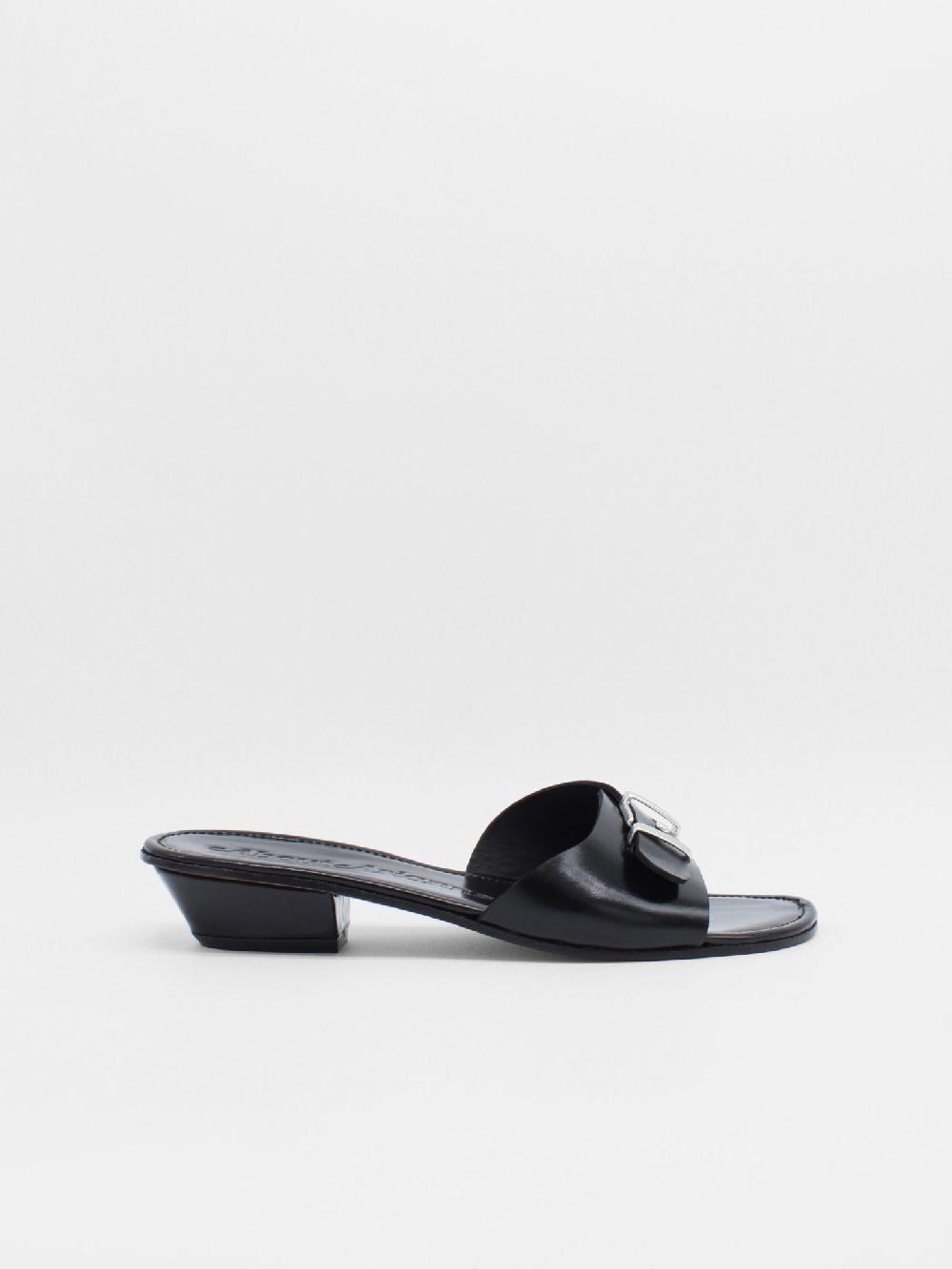 about arianne Nua Black Sandals