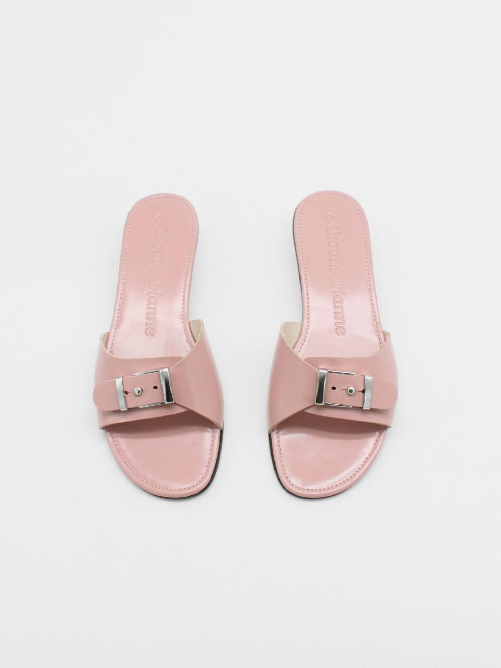 About Arianne Nua Pink Sandals