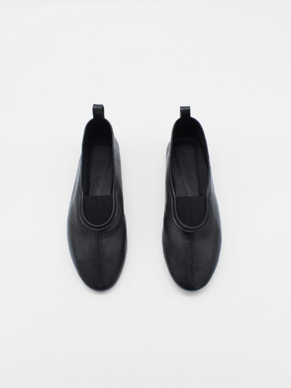 About Arianne Piero Black Flats