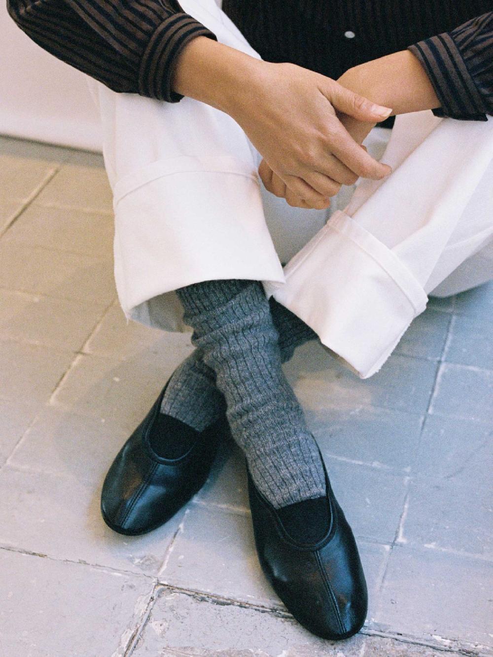 about arianne Piero Black Flats