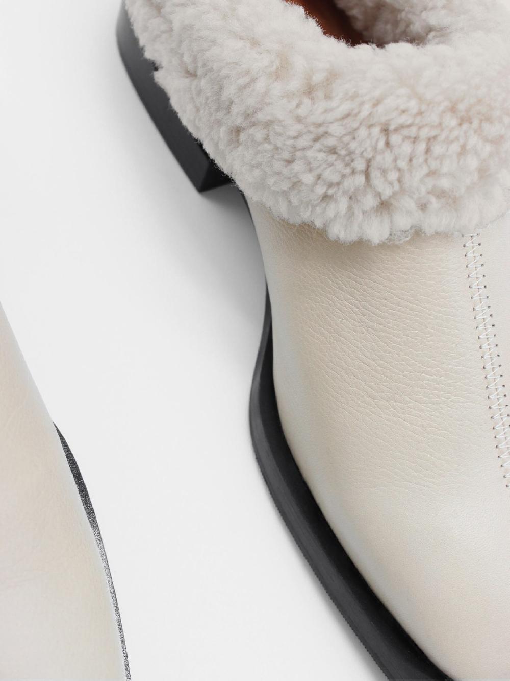 About Arianne Tea Sand Flats