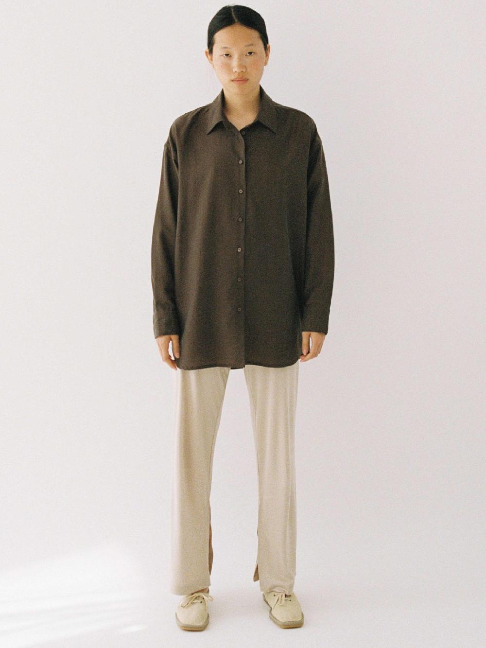 About Arianne Vega Trousers Misc