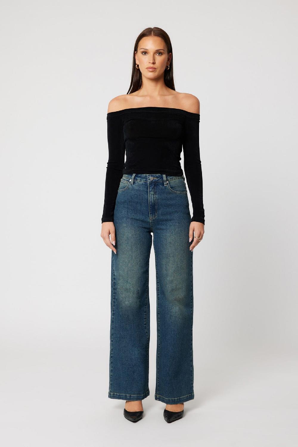 Abrand 94 High & Wide Hilton