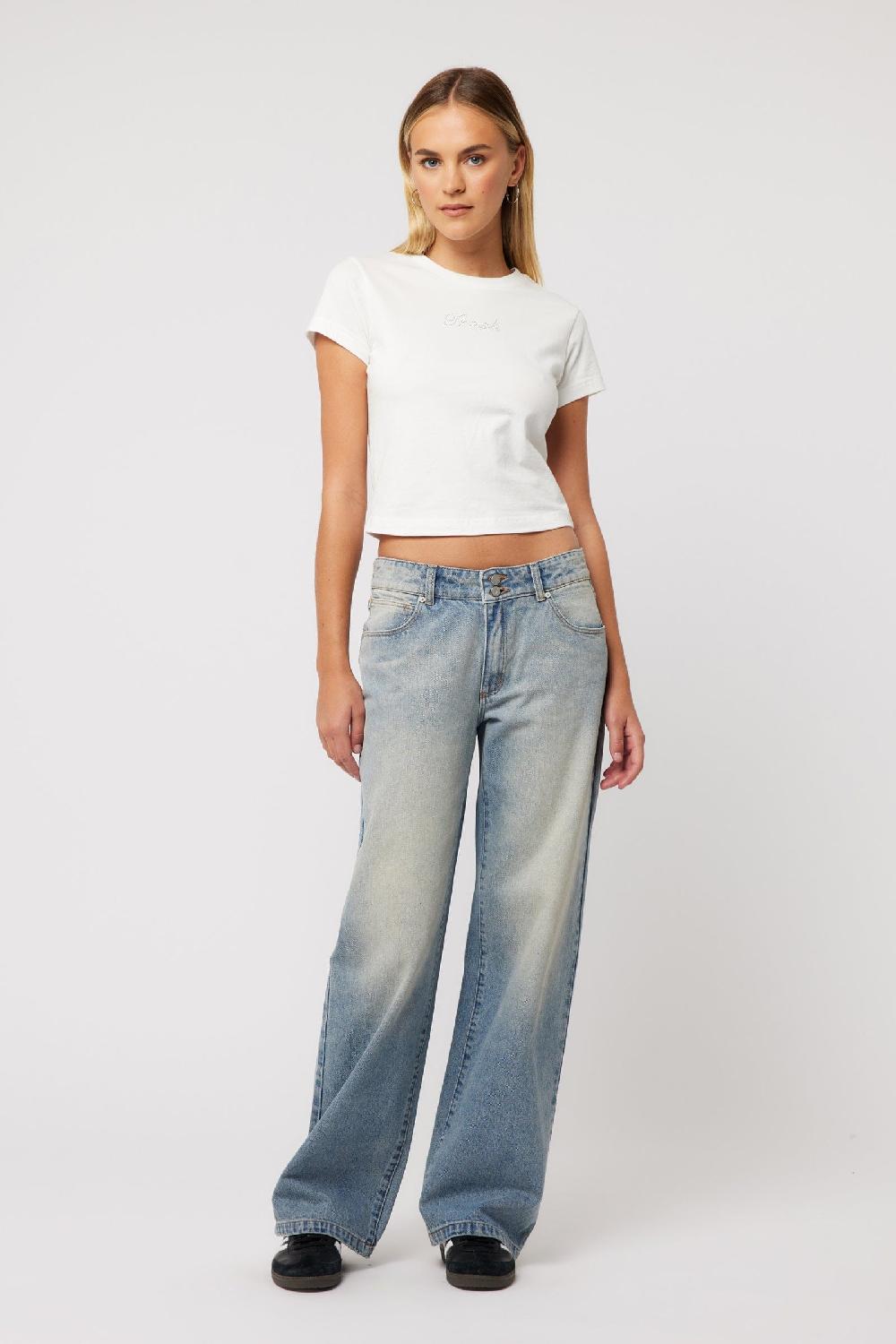 Abrand 99 Low Baggy Caitlin