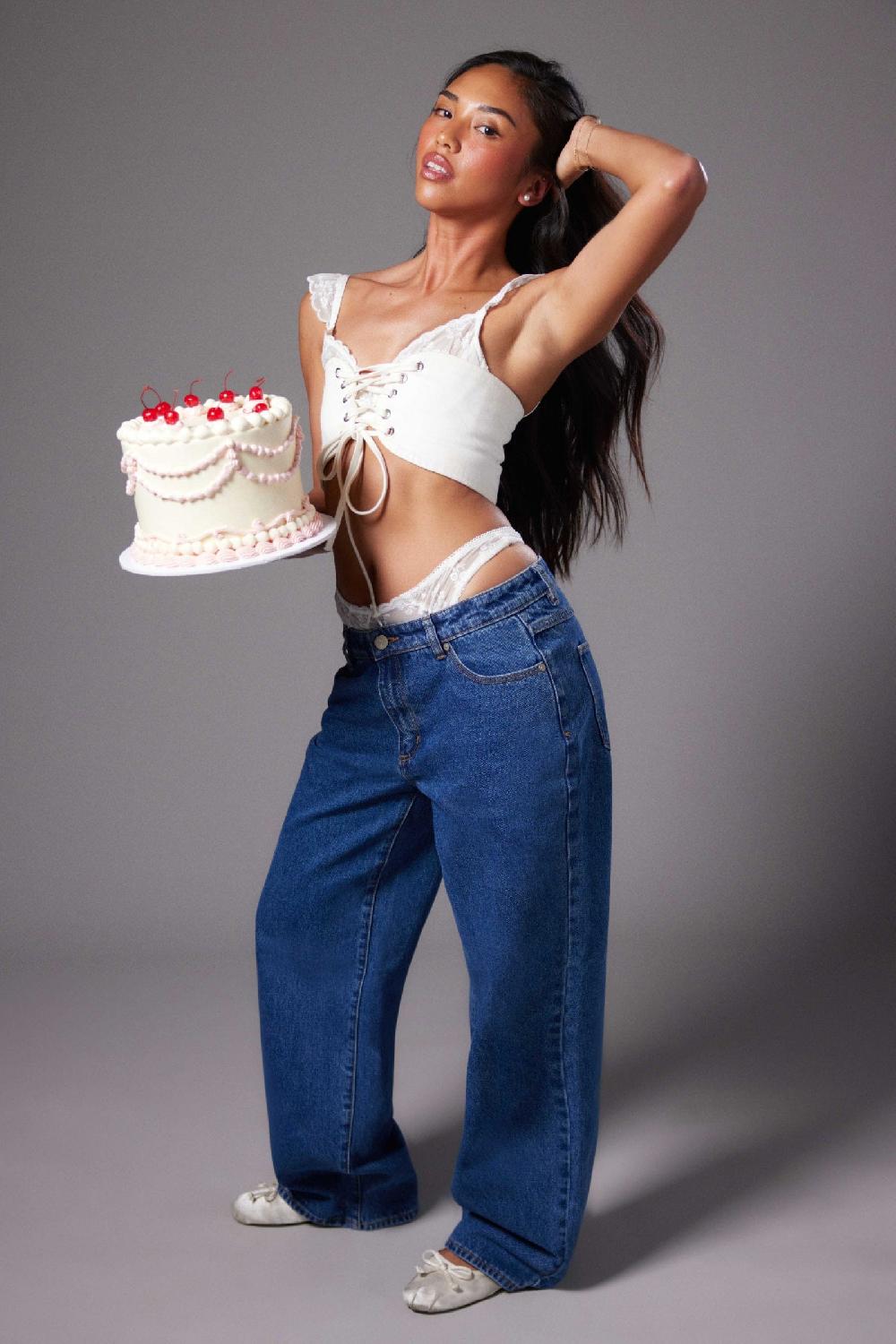 Abrand 99 Low Baggy Petite - Bella