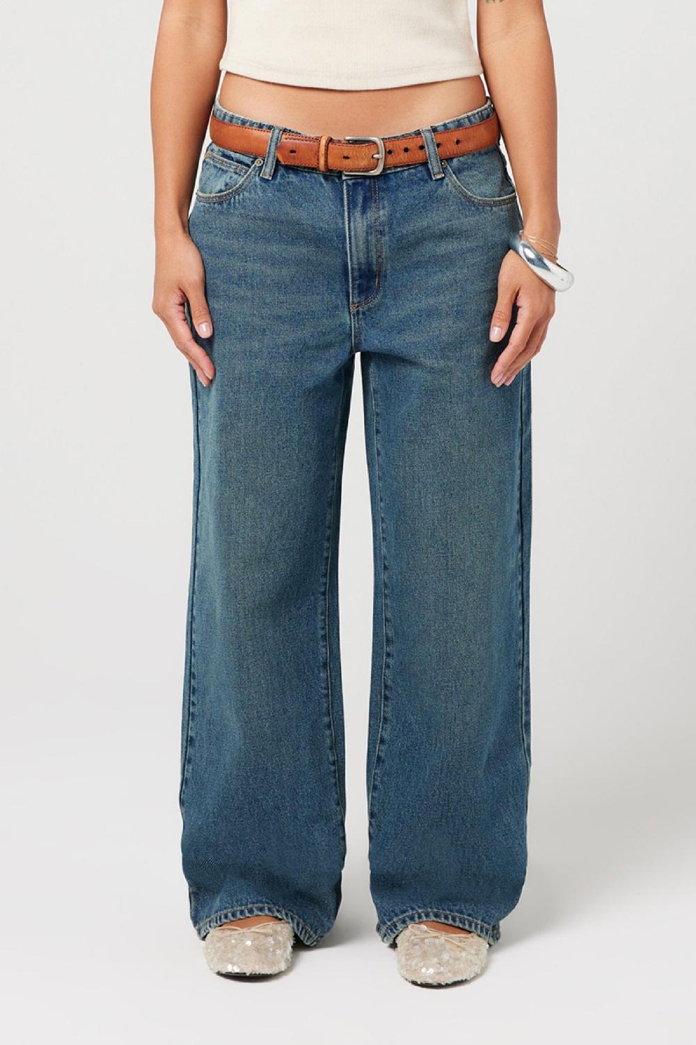 Abrand 99 Low Baggy Petite - Devyn