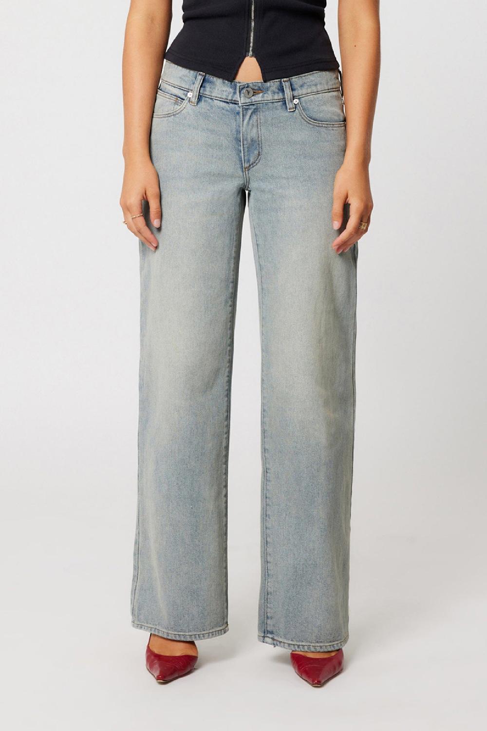 Abrand 99 Low & Wide Penelope