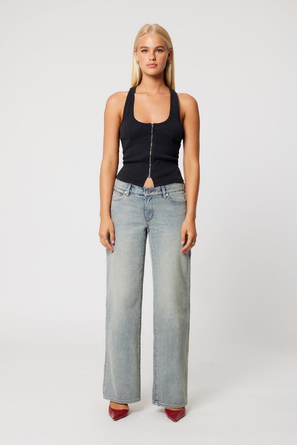 Abrand 99 Low & Wide Penelope