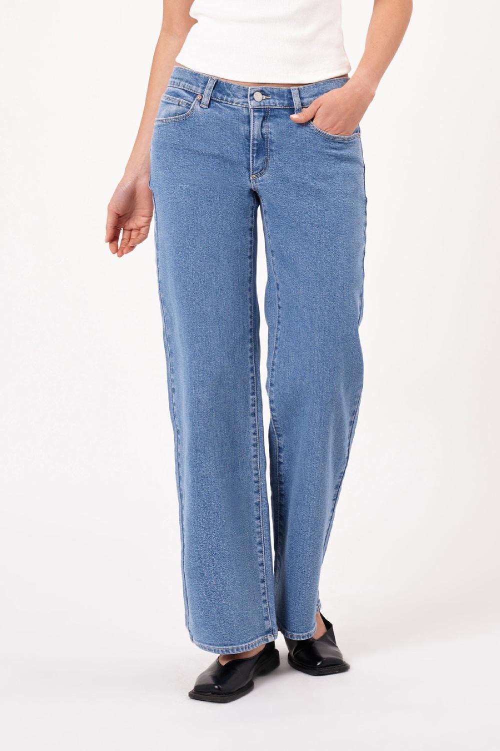 Abrand 99 Low & Wide Petite Natalia Blue