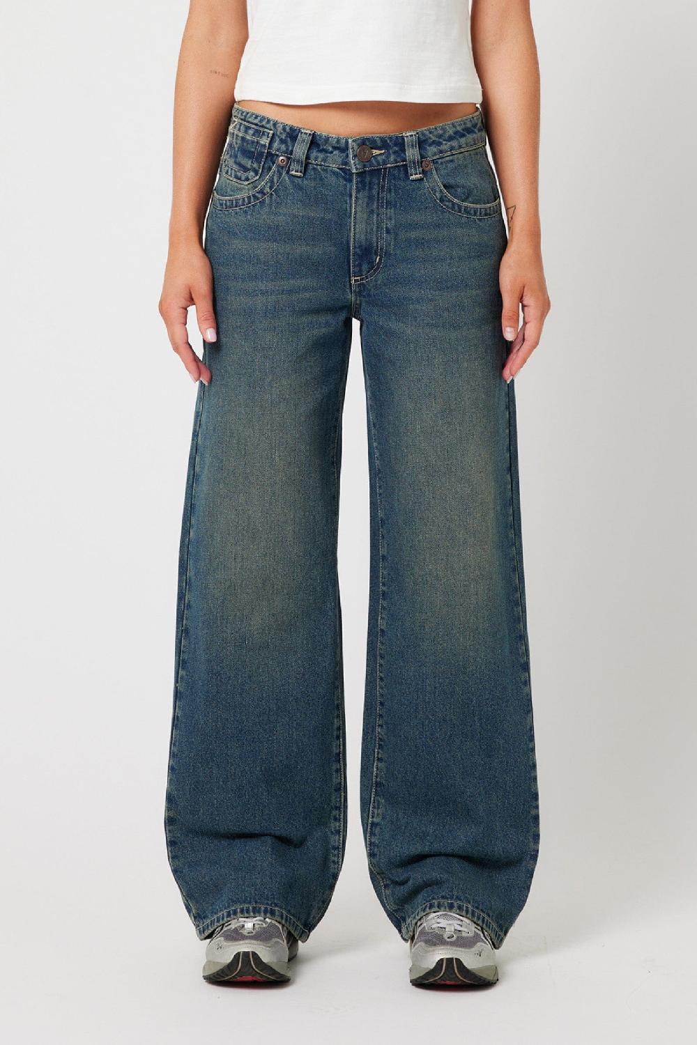 Abrand Rip Curl 99 Low Baggy Zola Board