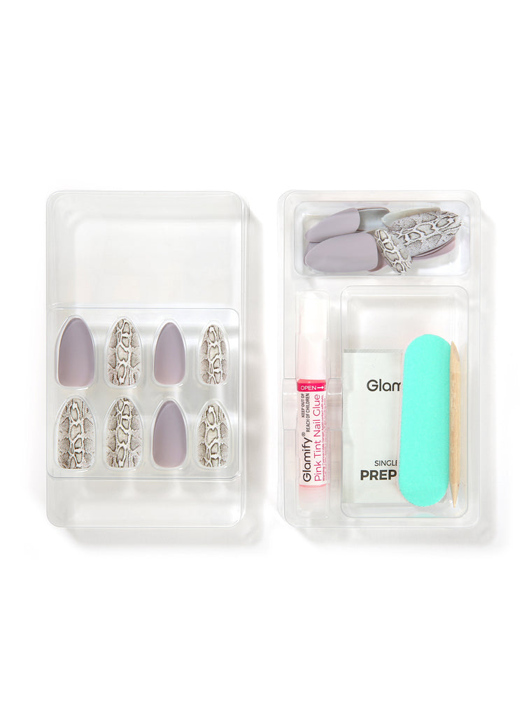 Absolute New York NTTS10 Trendsetter Press On Nails - Almond Medium