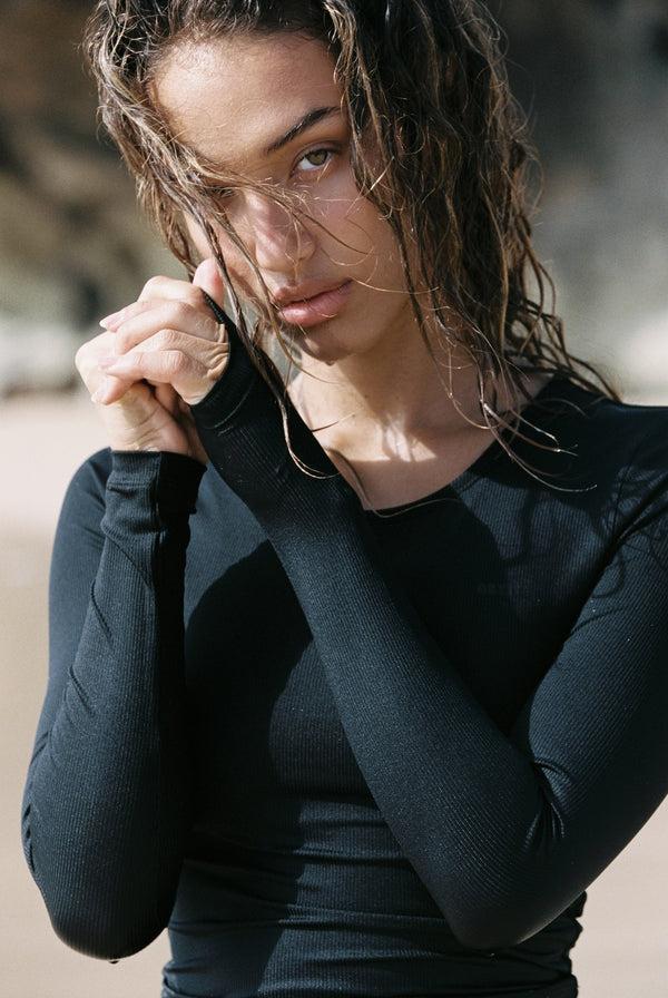 abysse Poppler Rashguard Top - Jet Rib