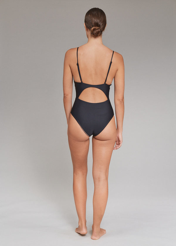 Acacia AMARI FULL PIECE - RESORT 2025 Nia