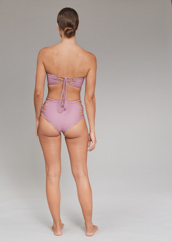 acacia QUEENS BOTTOM - RESORT 2025 Amal