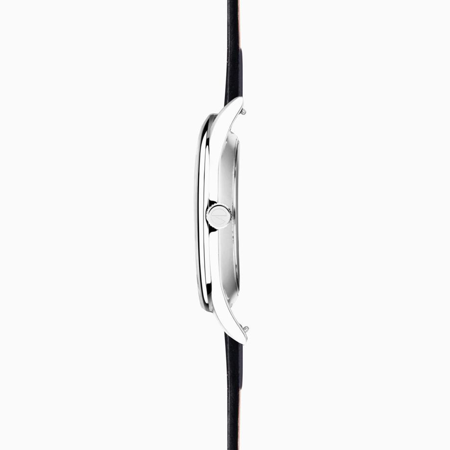 Accurist Accurist Classic Men’s Watch | Silver Case & Black Leather Strap With Black Dial | 37mm