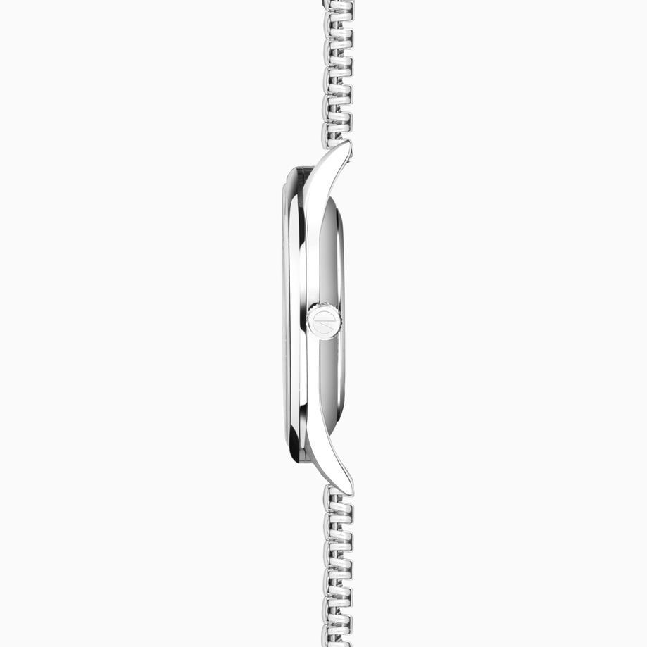 Accurist Accurist Classic Men’s Watch | Silver Case & Stainless Steel Expander Bracelet With Black Dial | 37mm