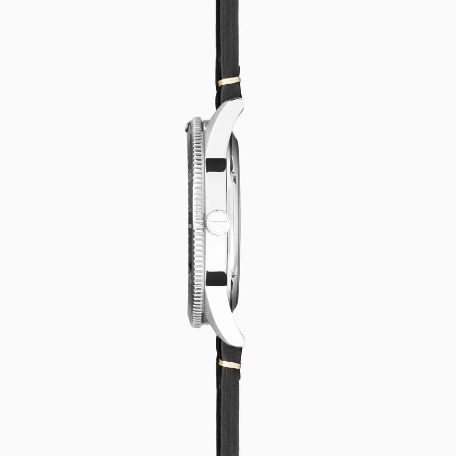 Accurist Accurist Dive Men's Watch | Silver Case & Black Leather Strap With Black Dial | 42mm