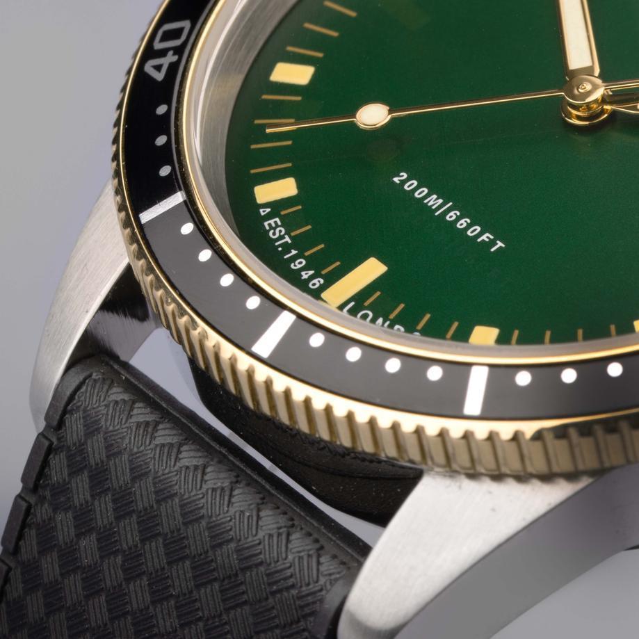 Accurist Accurist Dive Men’s Watch | Two Tone Case & Black Rubber Strap With Samphire Green Dial | 42mm