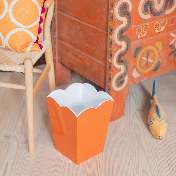 Addison Ross Scalloped Lacquer Bin – Orange & White