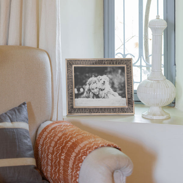 Addison Ross Wide Windsor Speckled Frame