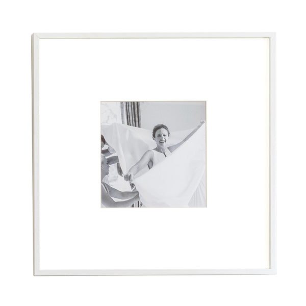 addison ross Single Aperture White Wall Hanging Frame