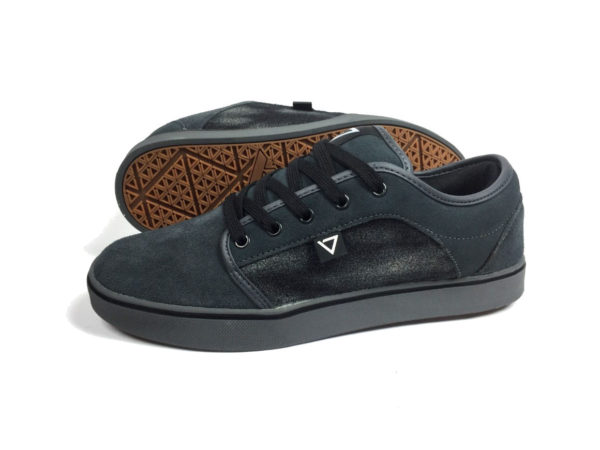 Ade Shoes Bent # Grey / Disdressed