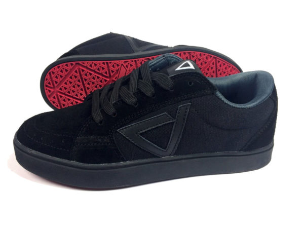 Ade Shoes Inward # Black / Black