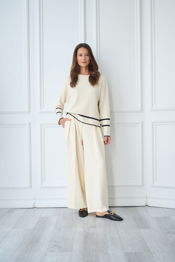 adrianna papell Crew Neck Pullover Sweater With Tipped Details In Cream Black