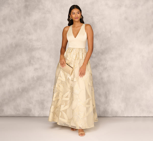 adrianna papell Metallic Jacquard Sleeveless Ball Gown With Crinoline Details In Light Gold