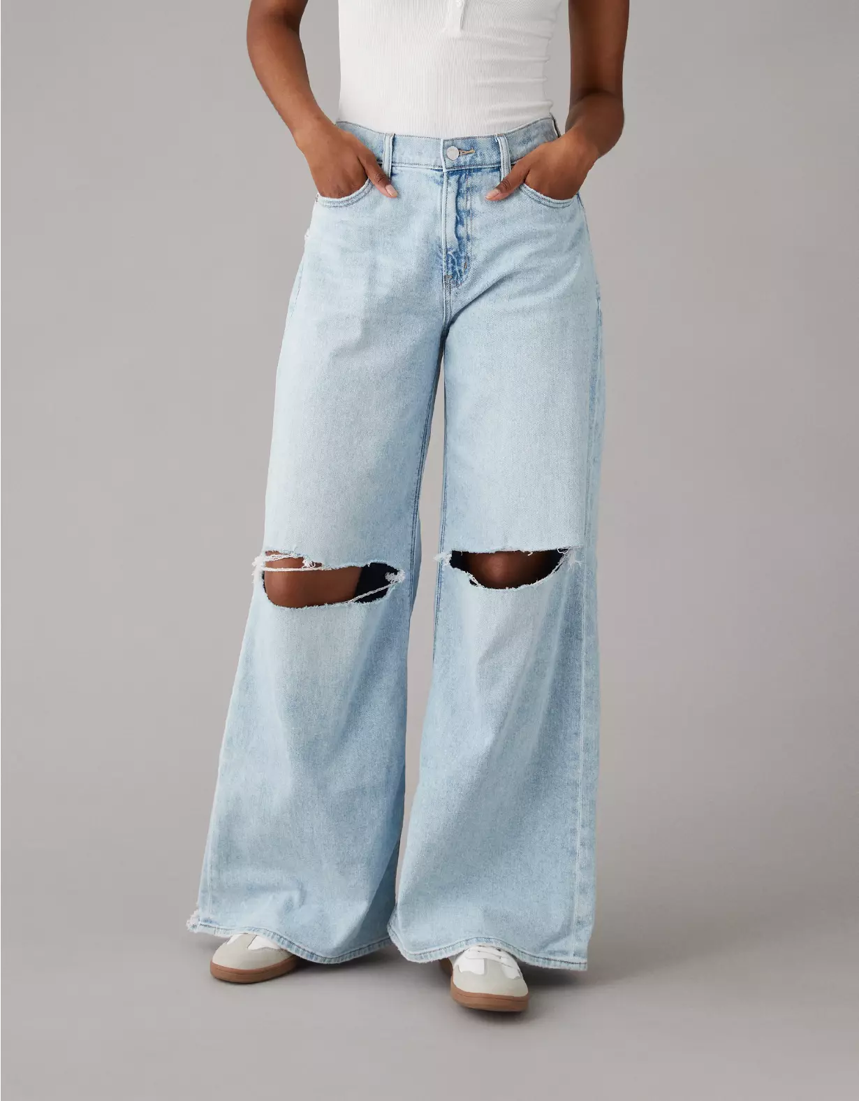 aeo AE Dreamy Drape Stretch Ripped Baggy Ultra Wide-Leg Super High-Waisted Jean