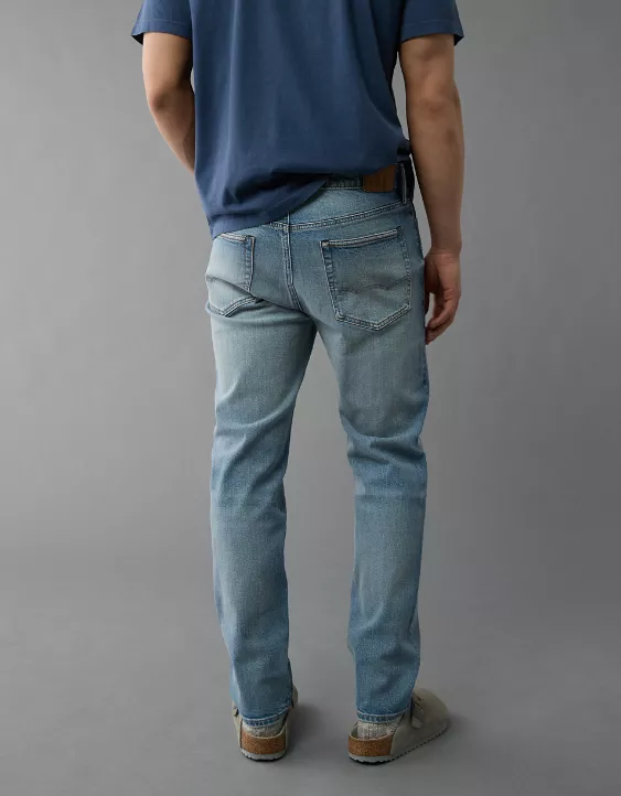 Aeo AE EasyFlex +TENCEL™ Fibers Ripped Slim Straight Jean