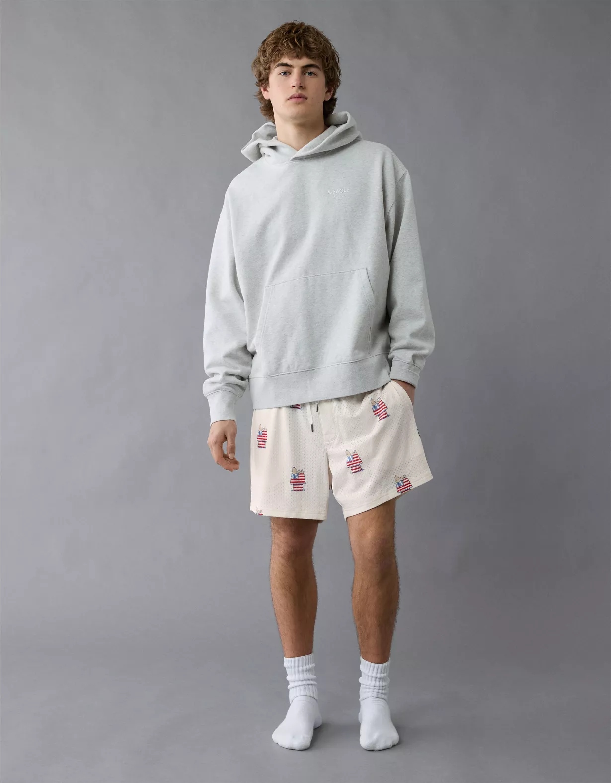 aeo AE Sofa Surfin' 6" Snoopy Graphic Mesh Lounge Short