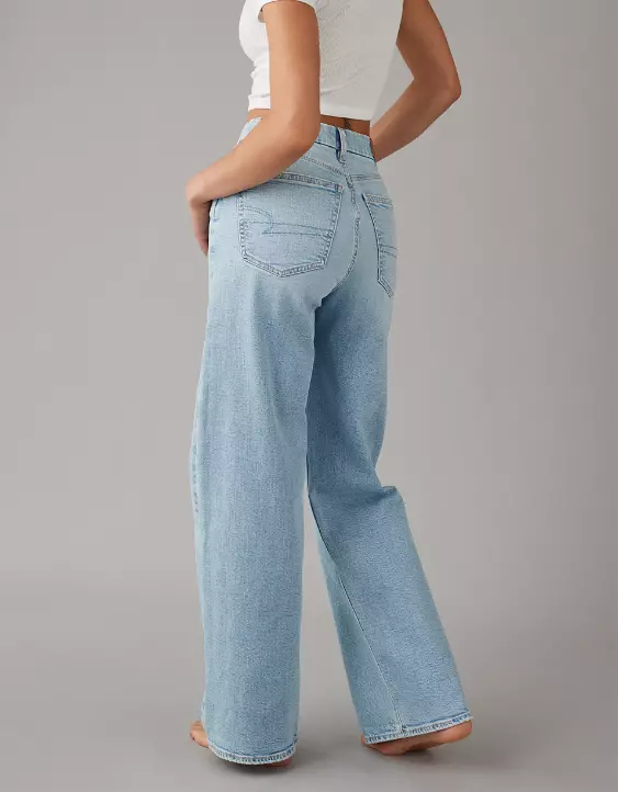 Aeo AE Strigid Curvy Super High-Waisted Baggy Straight Jean