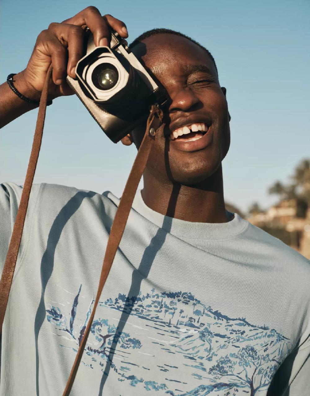 aeo AE Boxy Destination Graphic T-Shirt