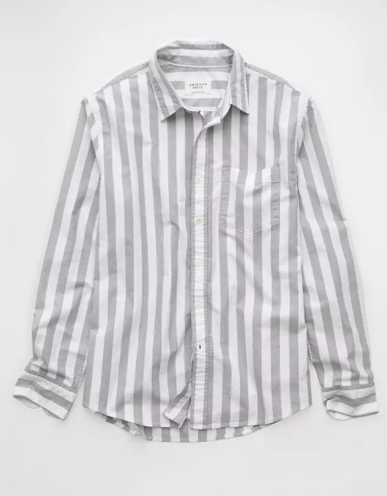 Aeo AE Everyday Classic Fit Oxford Button-Up Shirt